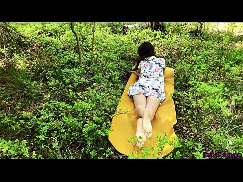 ❤️ ටින්ඩර් මත සිටින ආගන්තුකයෙක් මගේ පුකට ස්වයං වින්දනයේ යෙදෙන අතර වනාන්තරයේ දැඩි ආශාවකින් කෙලෙසයි Sex video අප වෙත ❌️